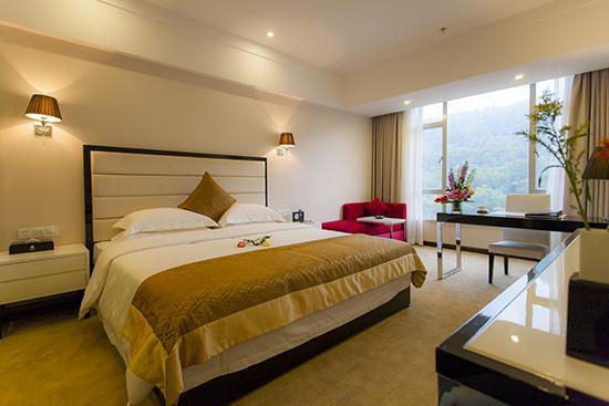 Golden Palm Hotel Zhuhai Exterior photo