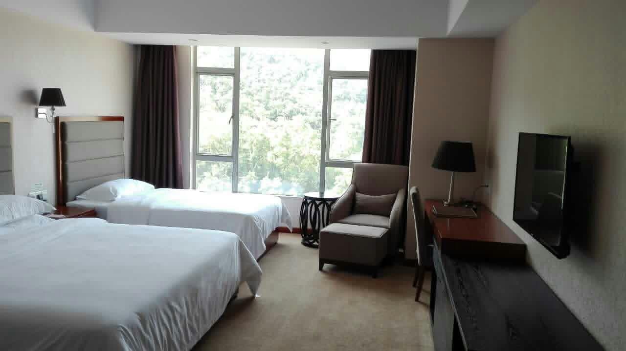 Golden Palm Hotel Zhuhai Exterior photo